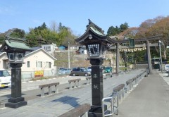 JR仙石線・本塩釜駅から東参道(裏坂)までは徒歩7分。