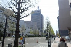 仙台駅の西口からは歩いて10分ほど。