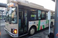 弘前公園までは100円バスも運行。