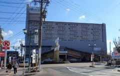 犬山駅に到着したら、正面の道を真っ直ぐ歩いて10分ほどとりあえず歩きます。