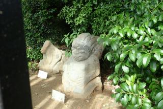 吉備姫王墓・猿石