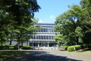 熊本近代文学館・県立図書館(温知館)